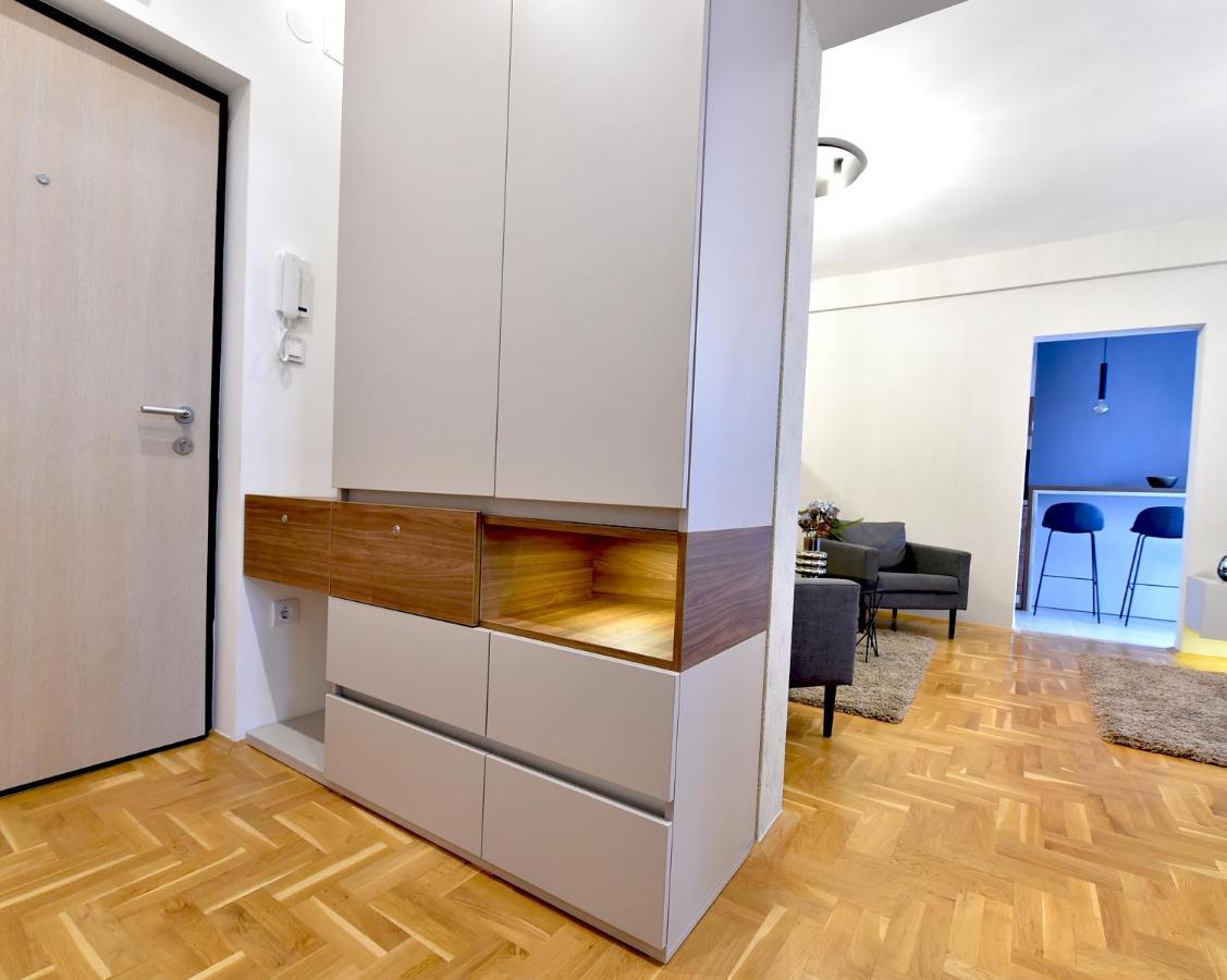 Ferienwohnung Sky Lux Apartman Gornji Milanovac Exterior foto