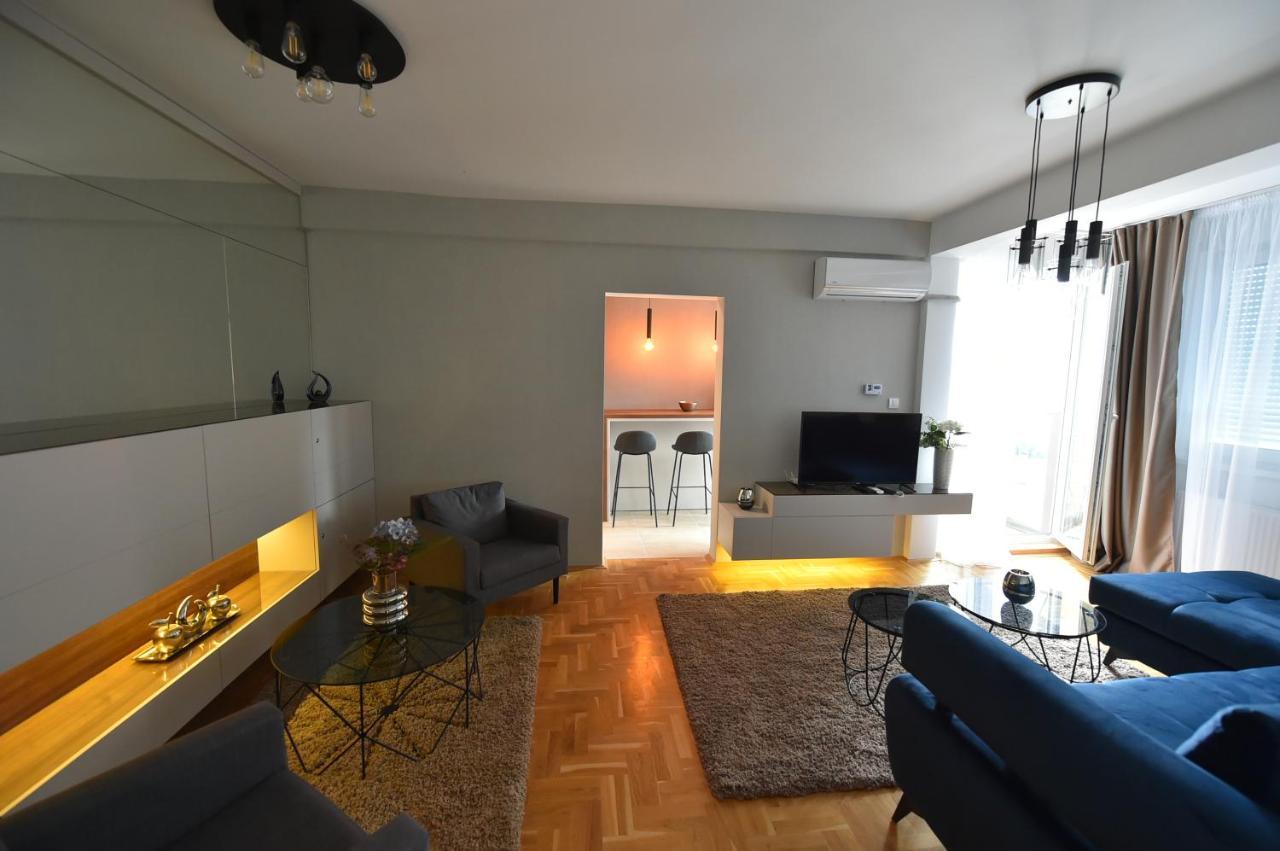 Ferienwohnung Sky Lux Apartman Gornji Milanovac Exterior foto